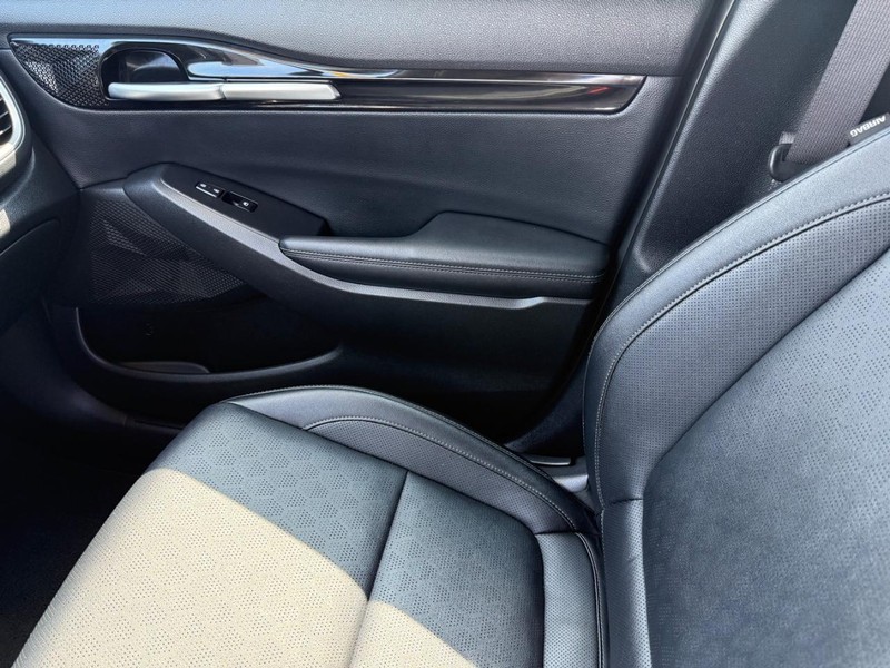 Kia Seltos Vehicle Image 22