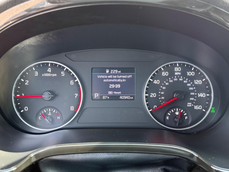 Kia Seltos Vehicle Image 24