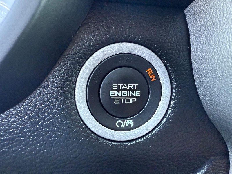 Ram 1500 Vehicle Image 16