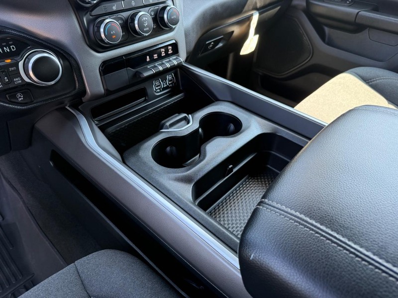 Ram 1500 Vehicle Image 21