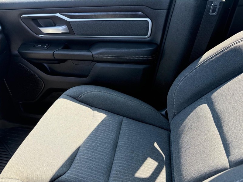Ram 1500 Vehicle Image 22