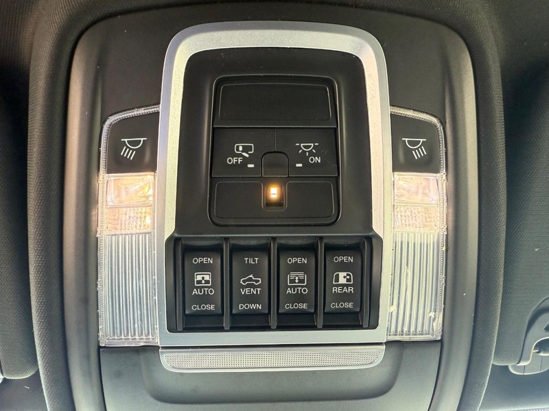 Ram 1500 Vehicle Image 23