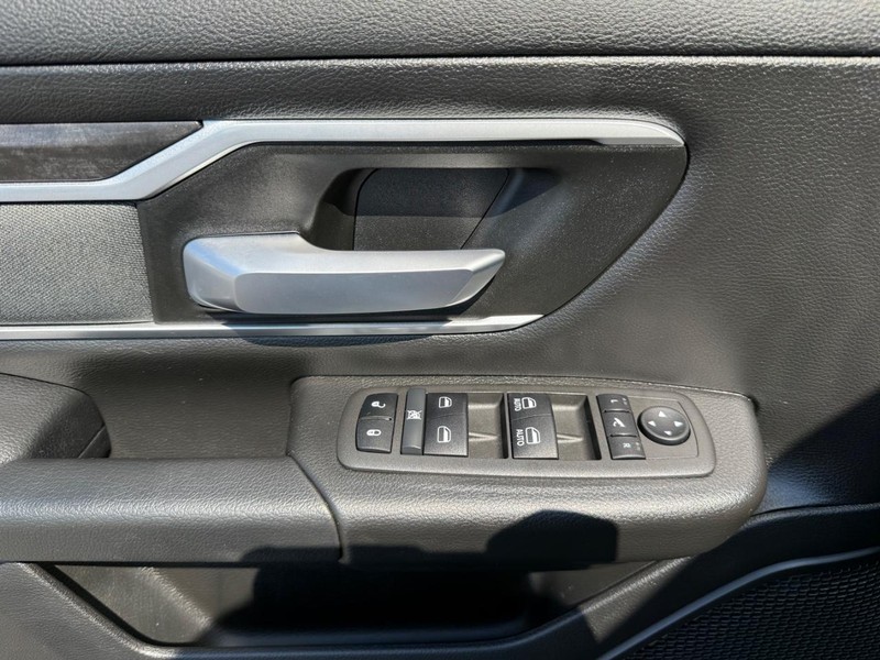 Ram 1500 Vehicle Image 26