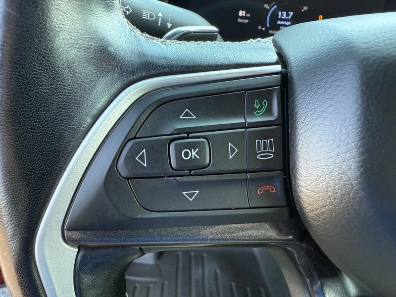 Jeep Grand Cherokee L Vehicle Image 15