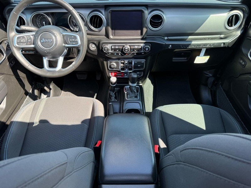 Jeep Wrangler 4xe Vehicle Image 12