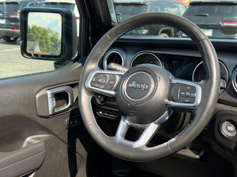 Jeep Wrangler 4xe Vehicle Image 13