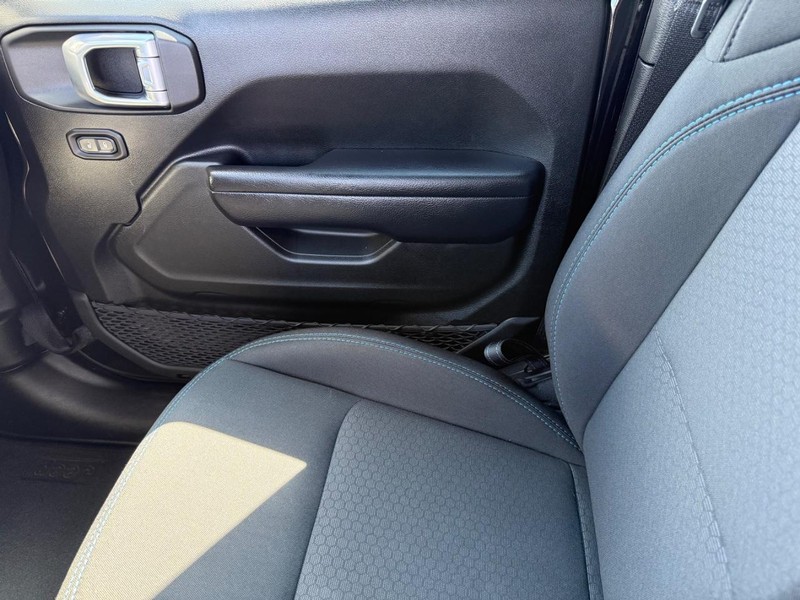 Jeep Wrangler 4xe Vehicle Image 22