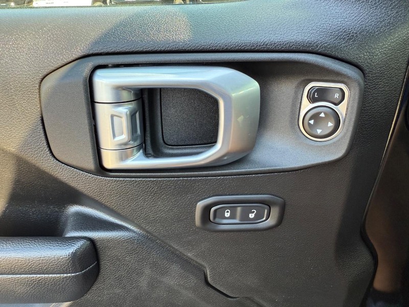 Jeep Wrangler 4xe Vehicle Image 26