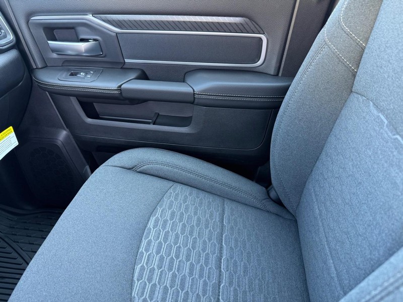 Ram 2500 Vehicle Image 13