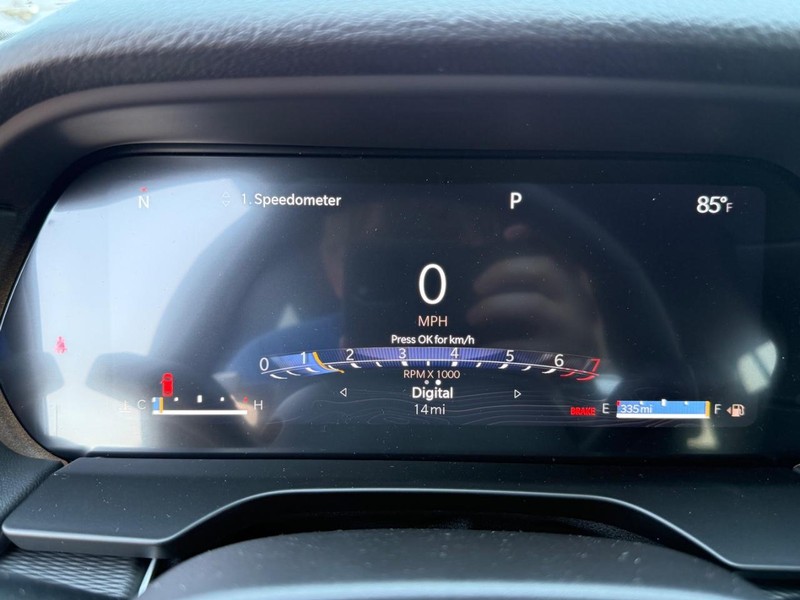 Jeep Grand Cherokee L Vehicle Image 19