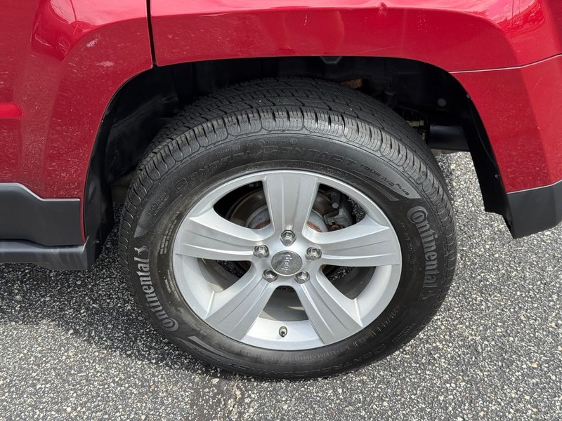 Jeep Patriot Vehicle Image 06