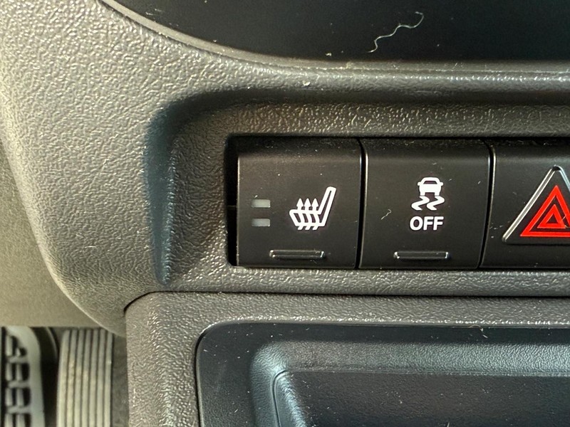 Jeep Patriot Vehicle Image 17