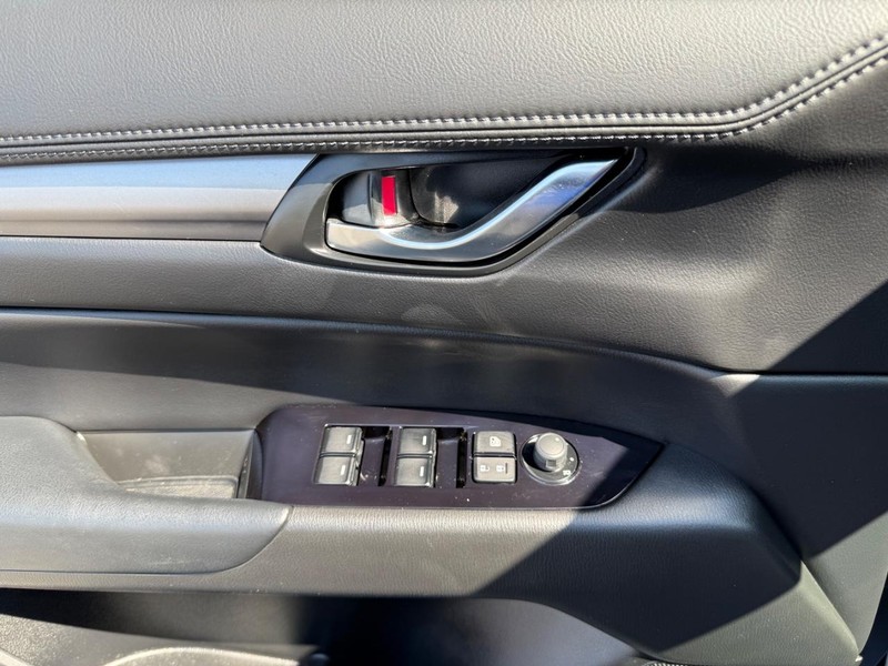 Mazda CX-5 Vehicle Image 24