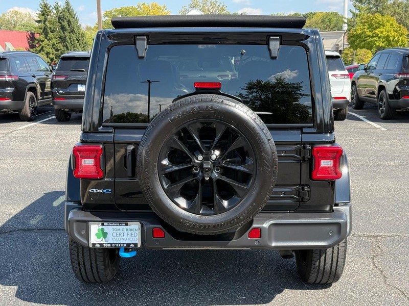 Jeep Wrangler 4xe Vehicle Image 04