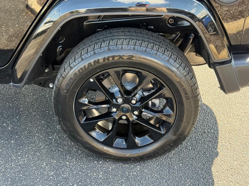 Jeep Wrangler 4xe Vehicle Image 06