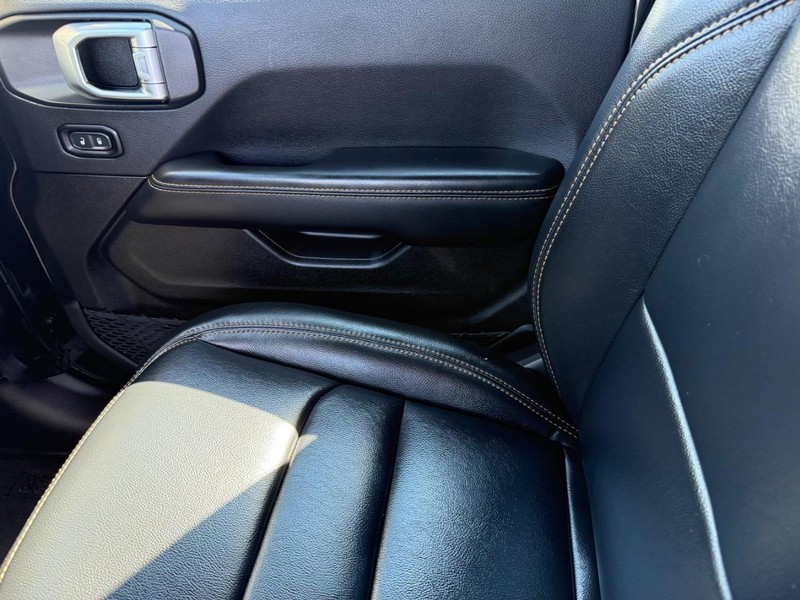 Jeep Wrangler 4xe Vehicle Image 22