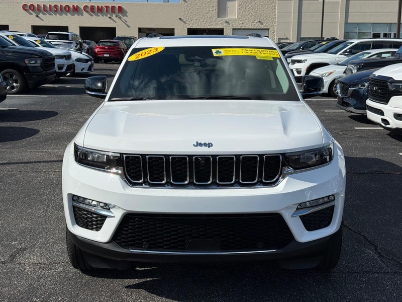 Jeep Grand Cherokee 4xe Vehicle Image 10