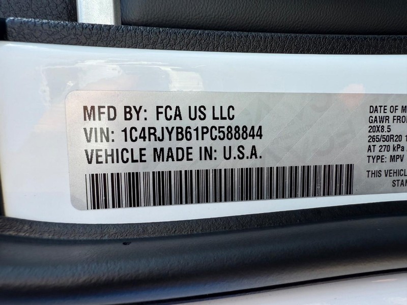Jeep Grand Cherokee 4xe Vehicle Image 29