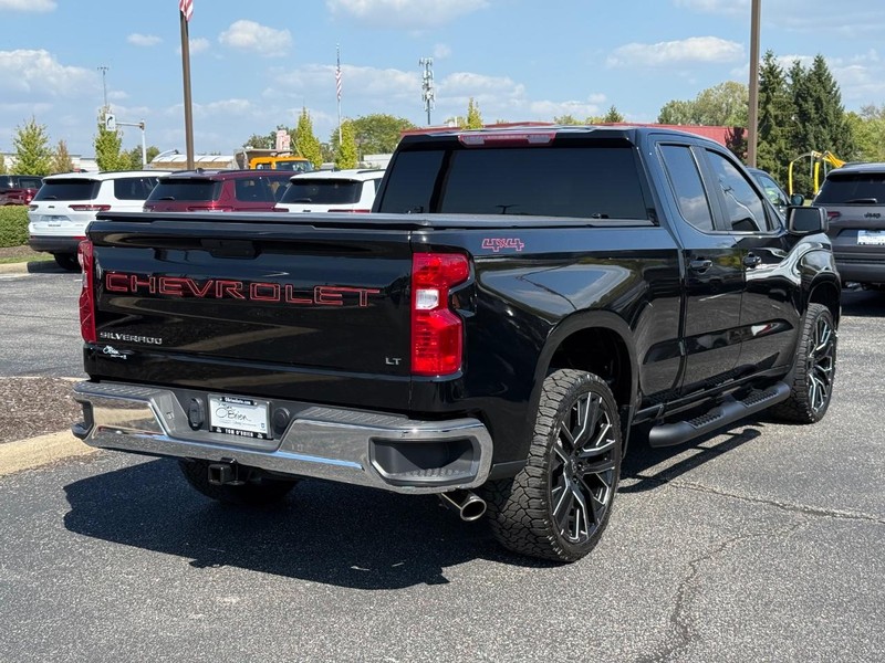 Chevrolet Silverado 1500 LTD Vehicle Image 03