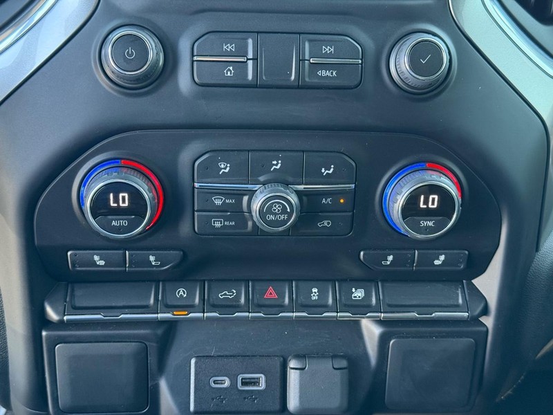 Chevrolet Silverado 1500 LTD Vehicle Image 19