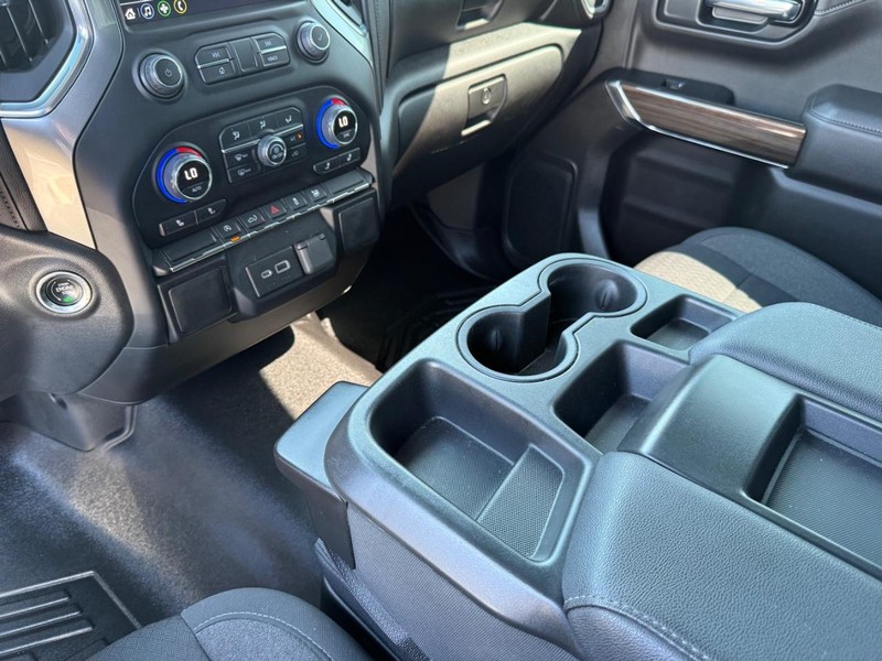 Chevrolet Silverado 1500 LTD Vehicle Image 20