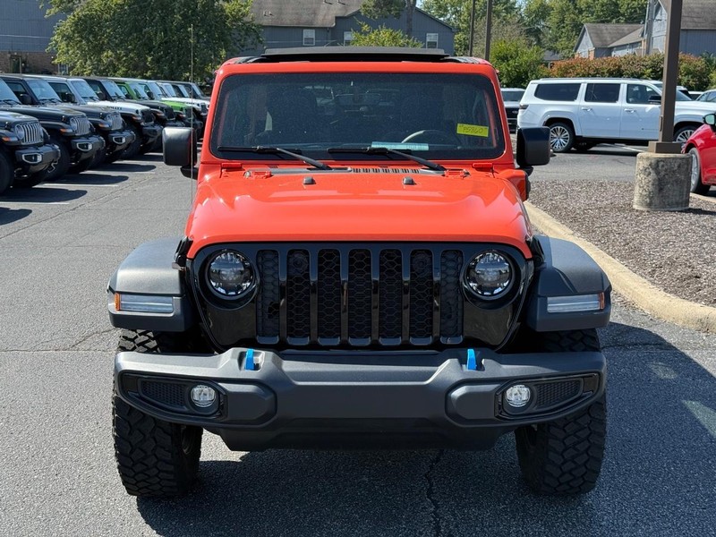 Jeep Wrangler 4xe Vehicle Image 09