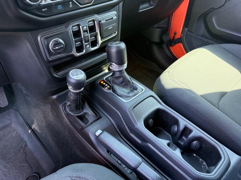 Jeep Wrangler 4xe Vehicle Image 20