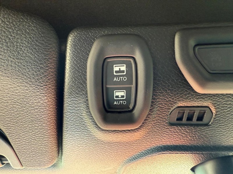 Jeep Wrangler 4xe Vehicle Image 22