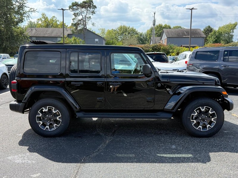 Jeep Wrangler Vehicle Image 02
