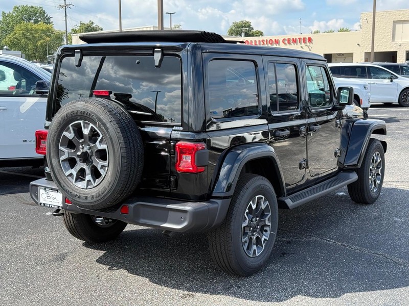 Jeep Wrangler Vehicle Image 03