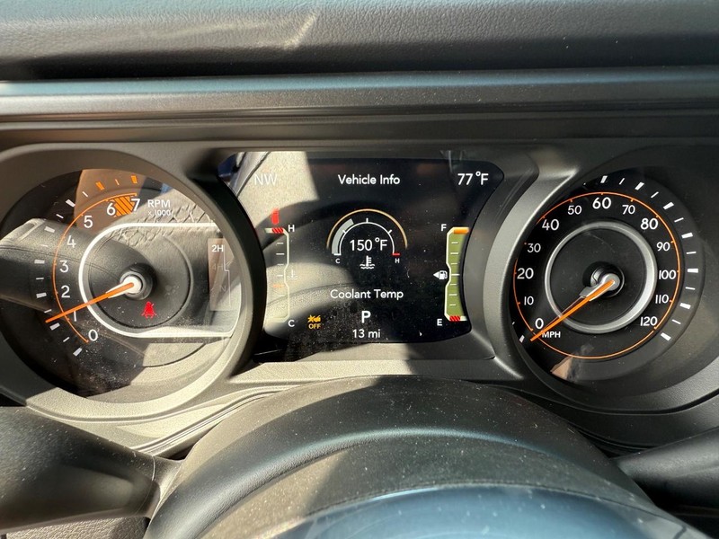 Jeep Wrangler Vehicle Image 18