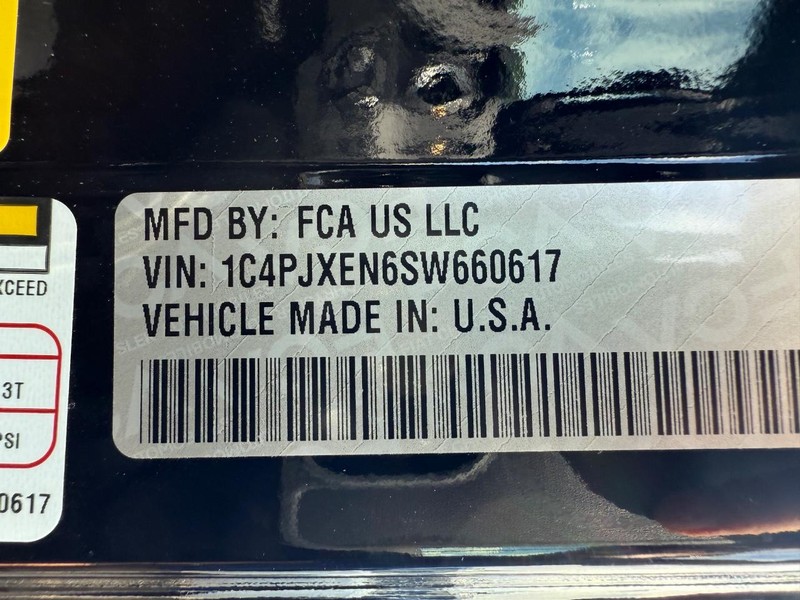 Jeep Wrangler Vehicle Image 22