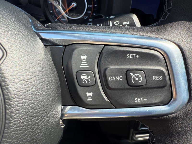 Jeep Wrangler Vehicle Image 09