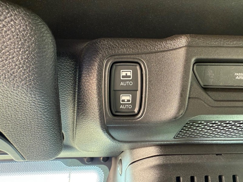 Jeep Wrangler Vehicle Image 17