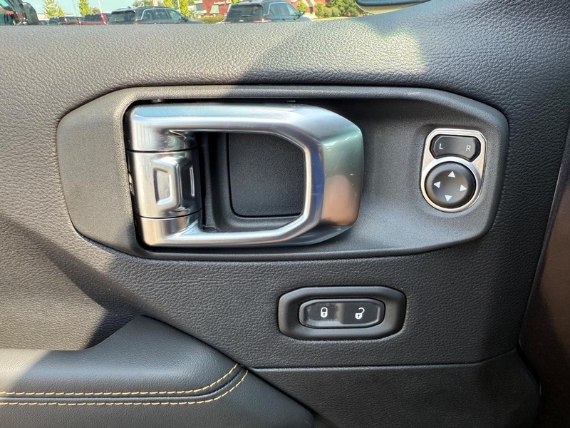 Jeep Wrangler Vehicle Image 20