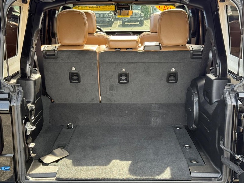 Jeep Wrangler 4xe Vehicle Image 07