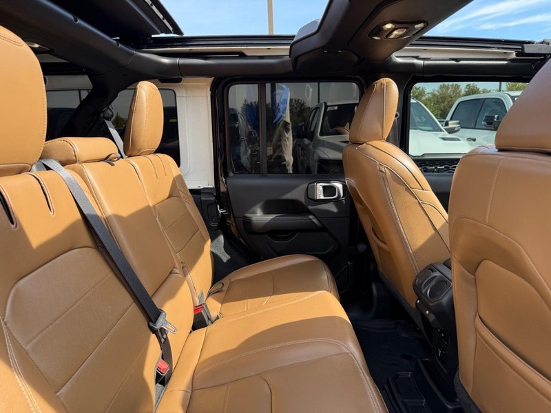 Jeep Wrangler 4xe Vehicle Image 10