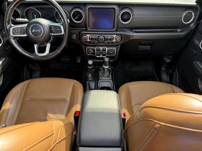 Jeep Wrangler 4xe Vehicle Image 12