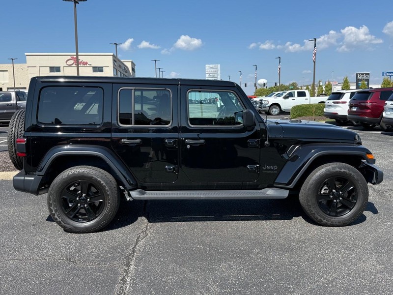 Jeep Wrangler Vehicle Image 02