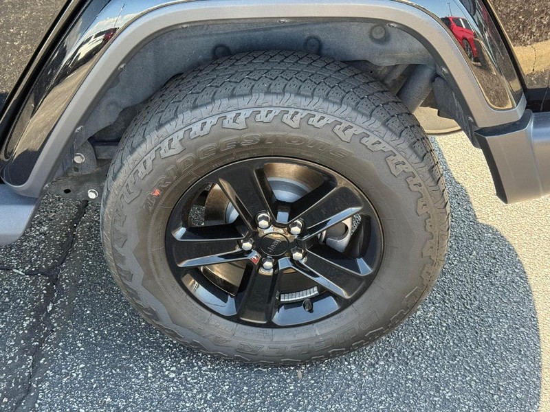 Jeep Wrangler Vehicle Image 06
