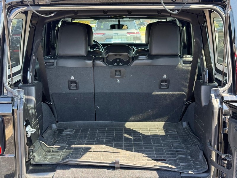 Jeep Wrangler Vehicle Image 07