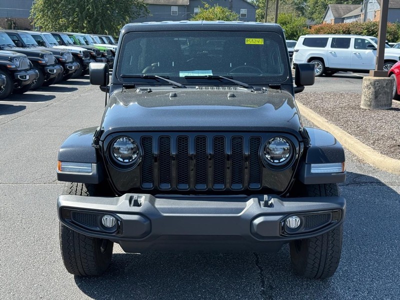 Jeep Wrangler Vehicle Image 09