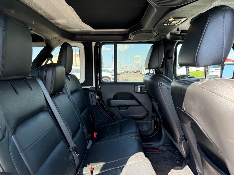 Jeep Wrangler Vehicle Image 10