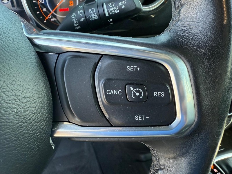 Jeep Wrangler Vehicle Image 14