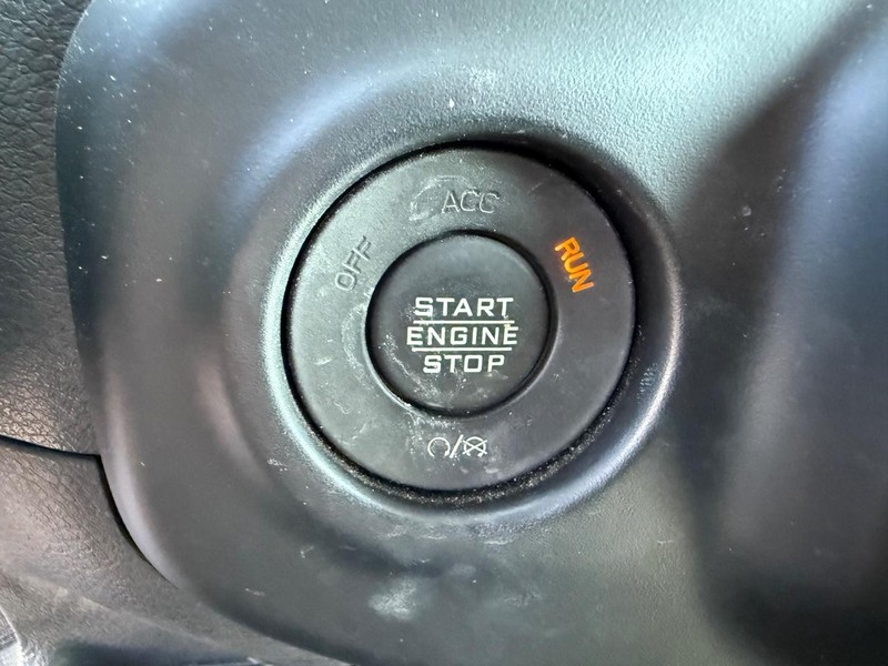 Jeep Wrangler Vehicle Image 15