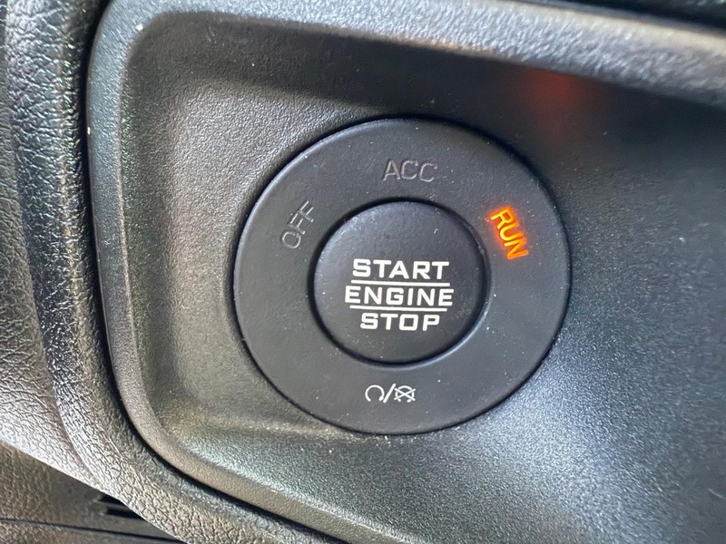 Jeep Wrangler Vehicle Image 15