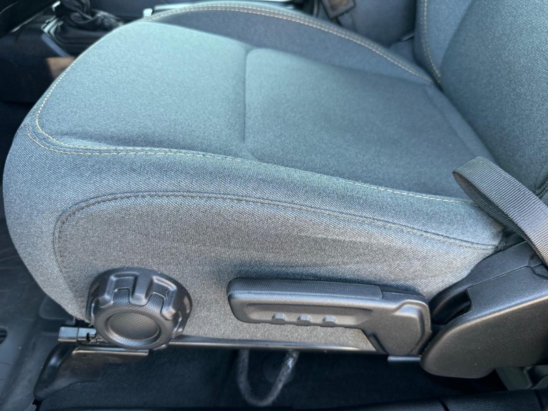 Jeep Wrangler Vehicle Image 25