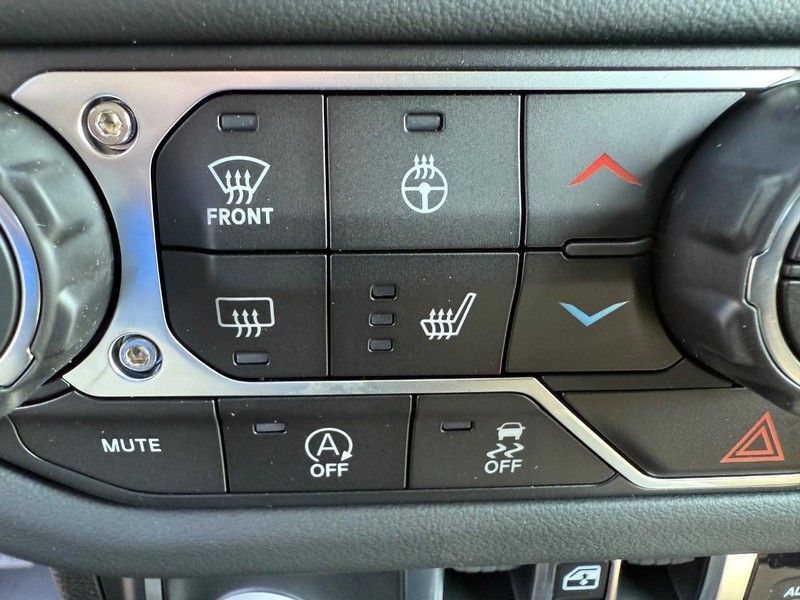 Jeep Wrangler Vehicle Image 10