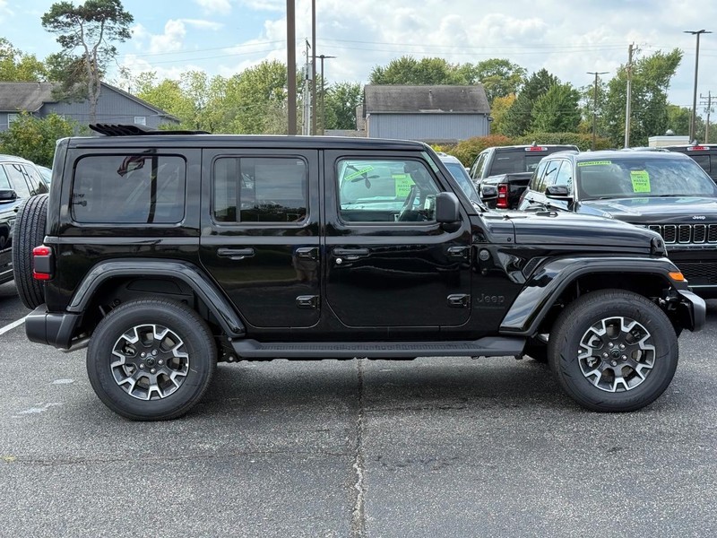 Jeep Wrangler Vehicle Image 02