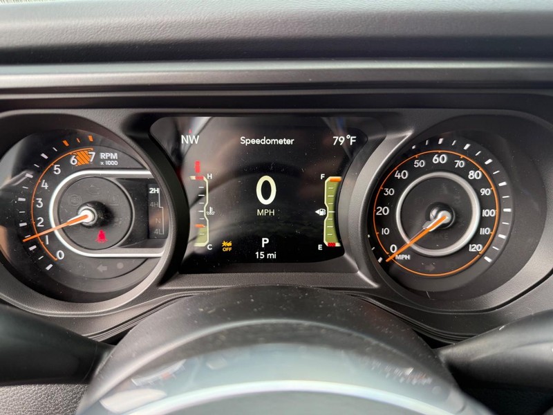 Jeep Wrangler Vehicle Image 18